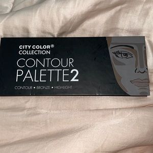 NWT contour pallet
